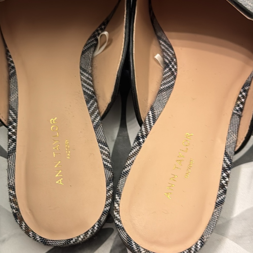 Ann Taylor Plaid Flat Mules - Picture 7 of 8